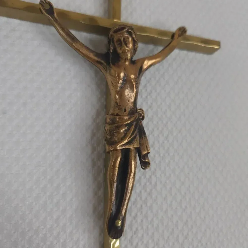 Vintage Hammered Brass Bronze Crucifix Cross Wall Hanging Catholic 9